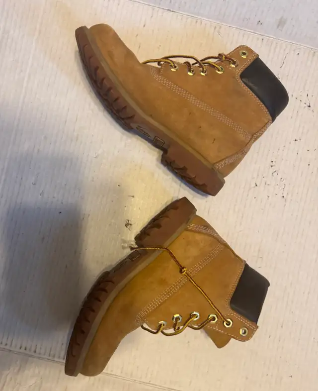 Timberland Boots in Men's Shoes in Mississauga / Peel Region - Image 4