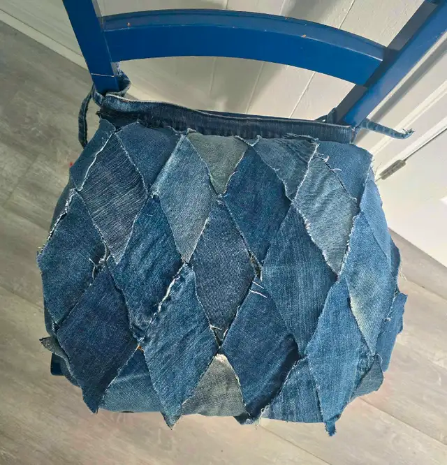 Custom Denim Chair Cushions in Dining Tables & Sets in Kingston - Image 7