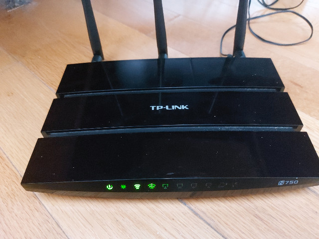 Routeur TP LINK N750 Wi-Fi double band dans Réseaux  à Longueuil/Rive Sud
