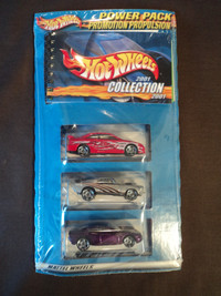 2001 HOT WHEELS 3 PACK WITH GUIDE BOOK