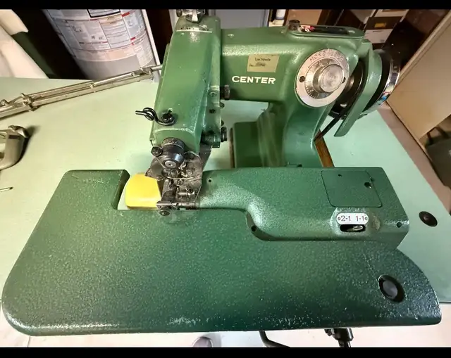 Center Commercial Blind Stitch Sewing Machine