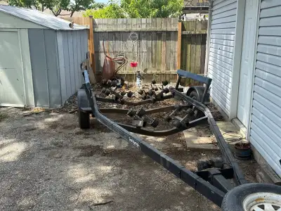 Trailer had a 19.5 foot boat on it new lights new tires