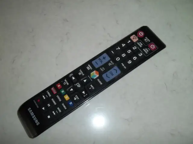 Samsung TV Remote Control in Video & TV Accessories in Bridgewater - Image 2