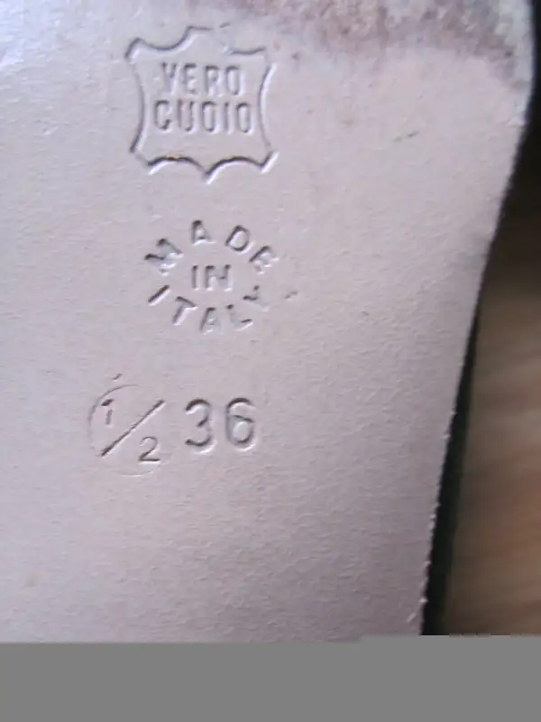 Chaussures en cuir véritable in Women's - Shoes in Laval / North Shore - Image 4