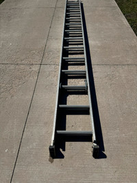 Aluminum Extension Ladder 28'