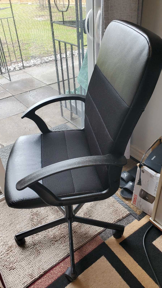 Executive Office chair in Chairs & Recliners in City of Toronto - Image 2