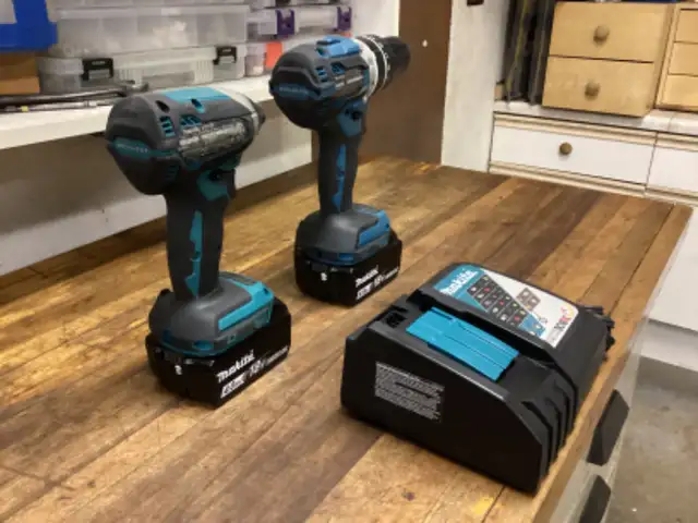 MAKITA LXT 18 VOLT BR. IMPACT DRIVER and 1/2” HAMMER DRILL KIT in Power Tools in Barrie - Image 9