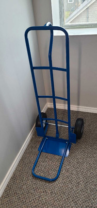 Hand truck   new condition 