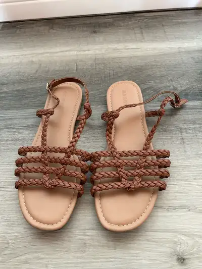 Women’s Brown Braided Sandals – Size 9, View more