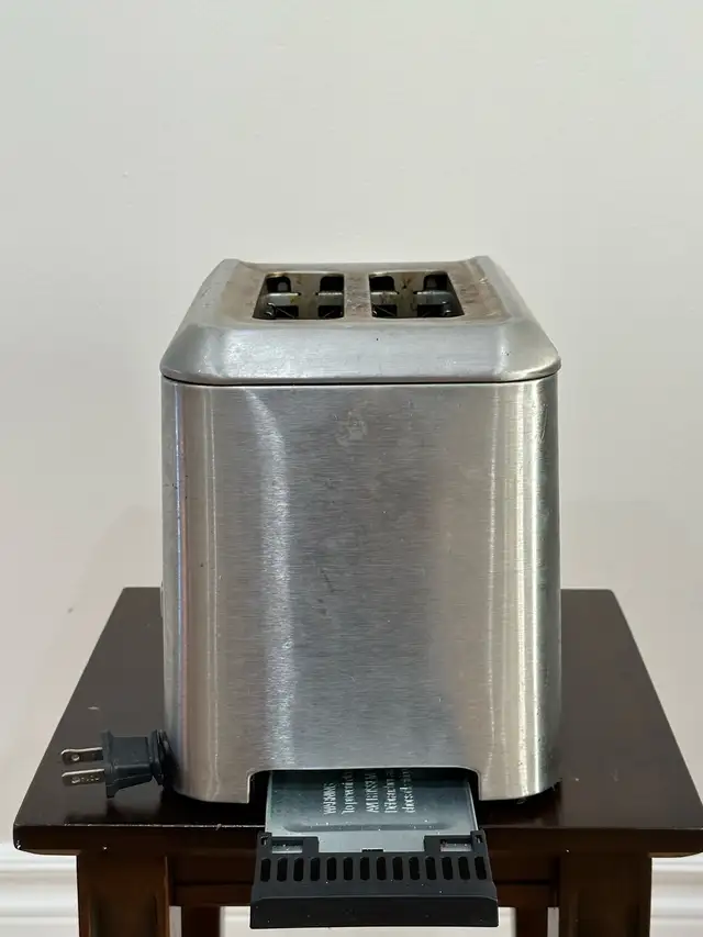 Oster Toaster in Toasters & Toaster Ovens in Markham / York Region - Image 3