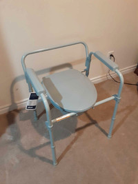 Portable commode