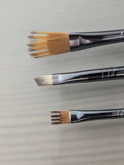3 pinceaux pour artiste, View more