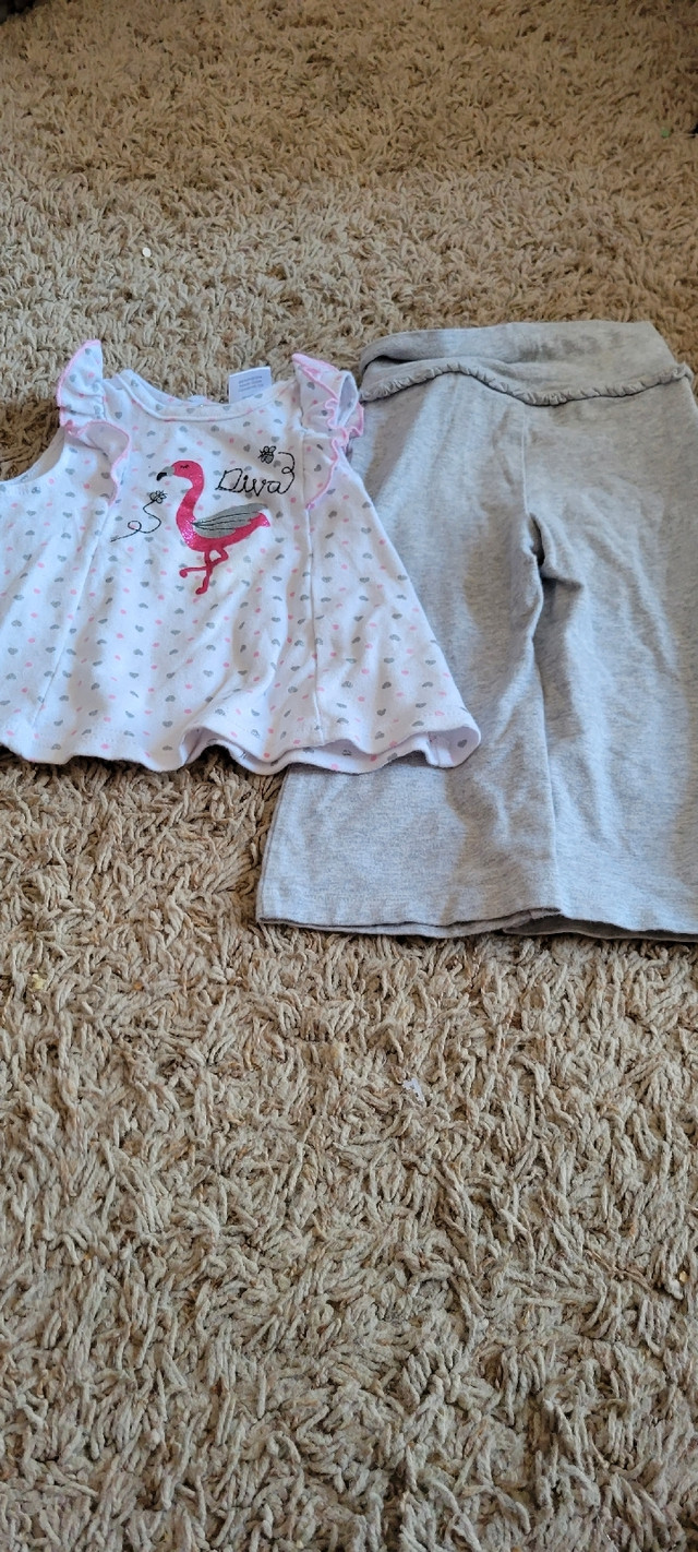 Baby girls clothes size 18 months  in Clothing - 18-24 Months in Lethbridge - Image 2