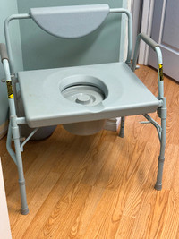 Bariatric commode