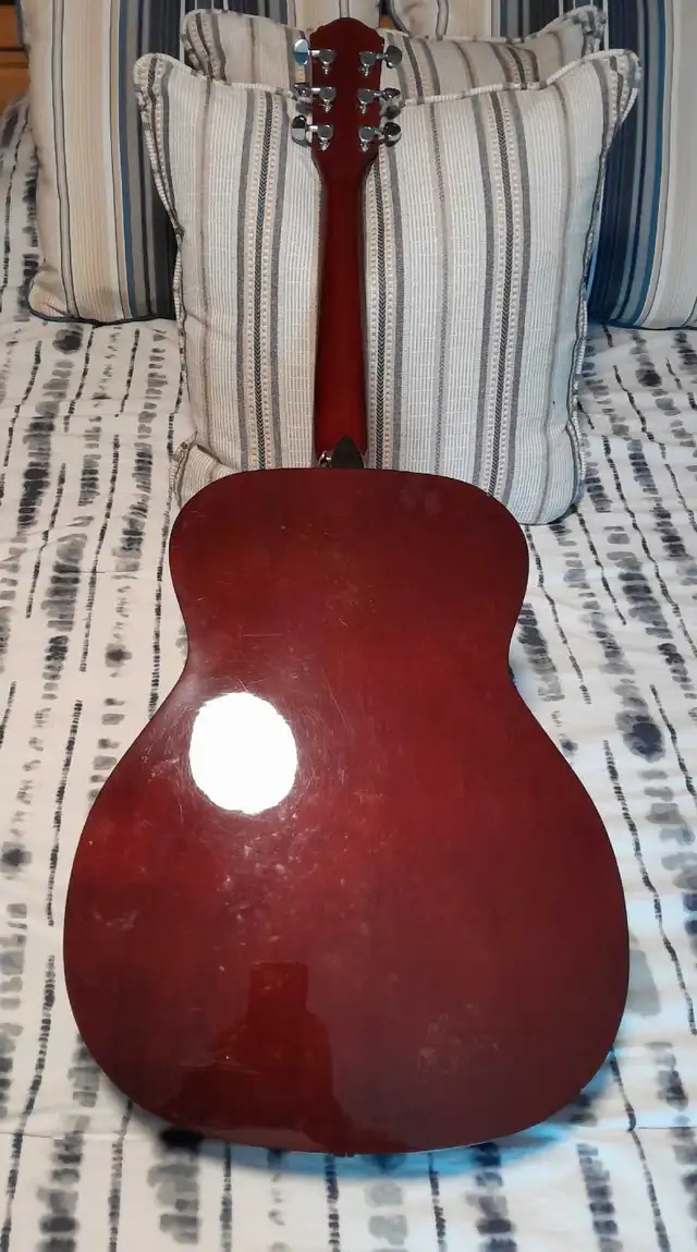 Washburn Acoustic Guitar in Guitars in Leamington - Image 6