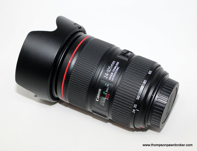 CANON 24-105MM CAMERA LENS & BAG (F/4L IS II USM) in Cameras & Camcorders in Hamilton - Image 2
