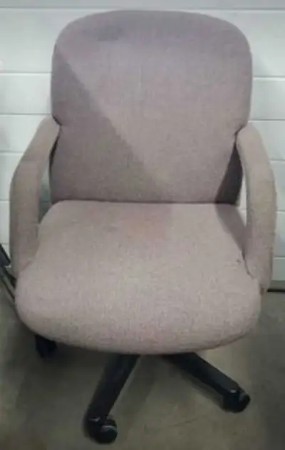 Global Upholstery Rolling Desk / Office Chair, View more