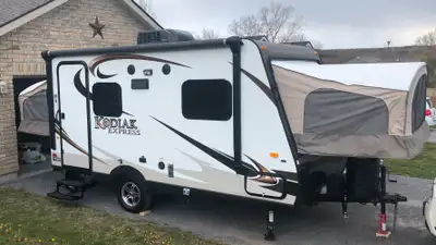 2014 Dutchman Kodiak express 172e hybrid travel trailer, in great shape, clean, everything works gre...