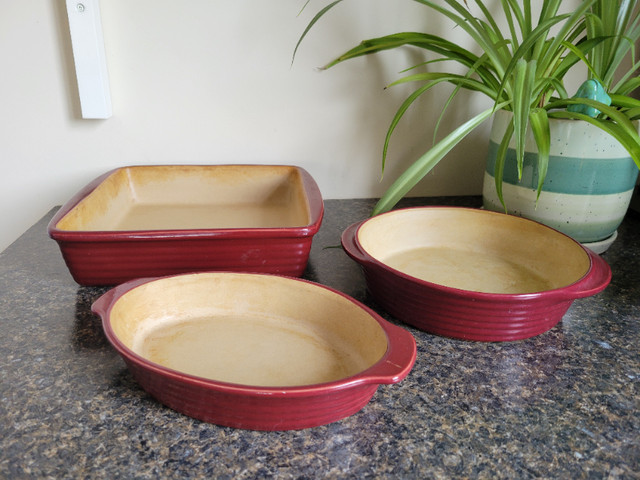 Pampered Chef Cranberry Red Stoneware – 3 Baking Dishes in Kitchen & Dining Wares in Cole Harbour