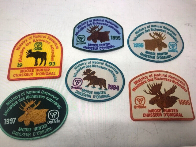 OVER 20 VINTAGE CLOTH MOOSE HUNTING PATCHES ONTARIO in Arts & Collectibles in Mississauga / Peel Region - Image 3