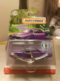 Matchbox 1/64 Moving parts 64 Pontiac Grand Prix GTO purple