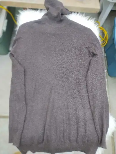 Silk and cashmere turtleneck pullover - M, View more