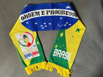 BRASIL World CUP KOREA/JAPAN 2002 - OFFICIAL TEAM SCARF One time owner and part of a collection. Onl...
