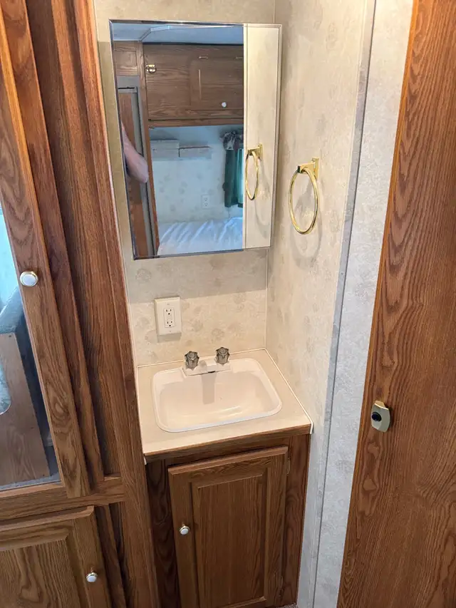 2002 Forest River Sierra Lite 22’ Trailer in Travel Trailers & Campers in Cranbrook - Image 10
