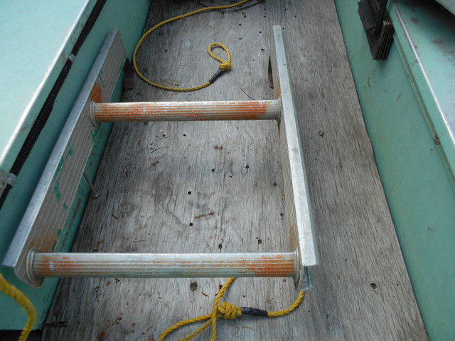 16' aluminum boat in Powerboats & Motorboats in Sudbury - Image 3