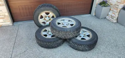 Toyo Observe G3-Ice winter tires foresale!! Good shape - used a couple of seasons. $500. OBO.