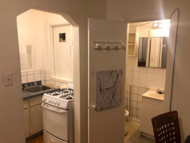 All included, Furnished,  2 1/2 (Close to Monk metro) — photo 3
