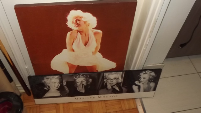 2 MARILYN MONROE FRAMED/MOUNTED CLASSIC  POSES BUNDLEPOSES in Arts & Collectibles in City of Toronto