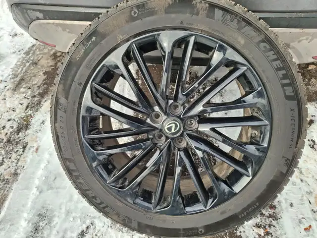 Michelin x ice Snows 235-55-20 on 5x114.3 rims. in Tires & Rims in Barrie - Image 4