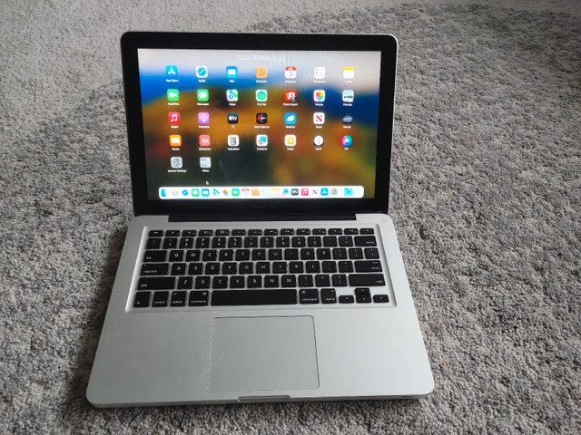 MacBook Pro Core i5 A1278 (2015) in Laptops in City of Halifax