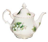 Vintage Royal Albert Trillium Teapot With Lid Bone China England