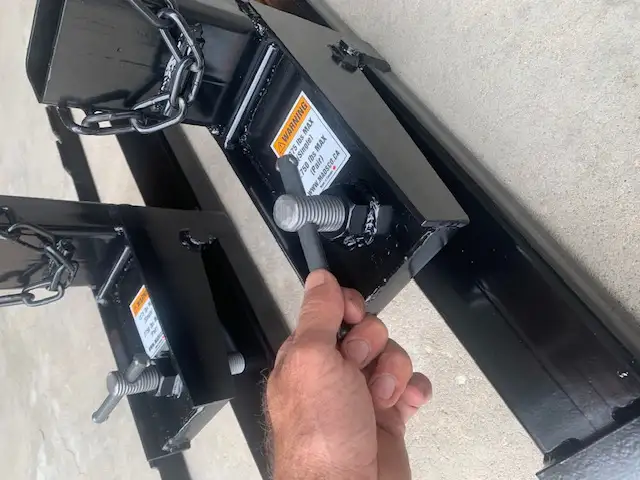 Clamp on Bucket Forks in Heavy Equipment Parts & Accessories in Moncton - Image 4