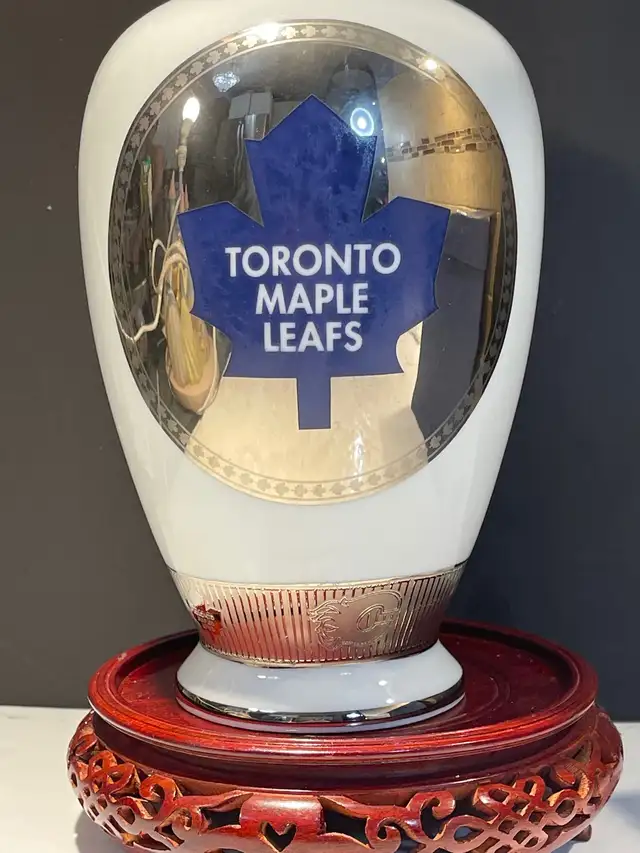 Sterling silver plated on porcelain flower vase in Arts & Collectibles in City of Toronto - Image 2