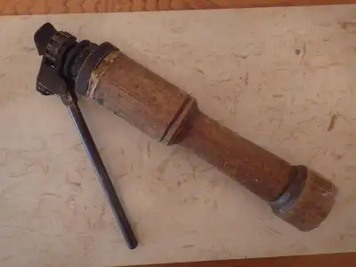 Antique Primitive Wooden Wood Jack, Ancien cric en bois primitif, View more