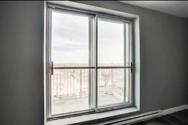 Studio Sublease