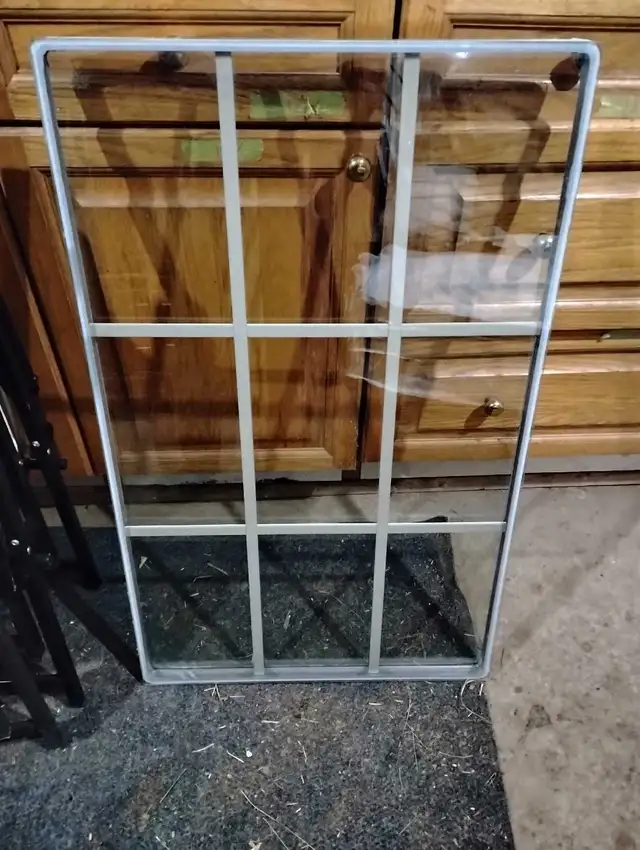 DOOR INSERT