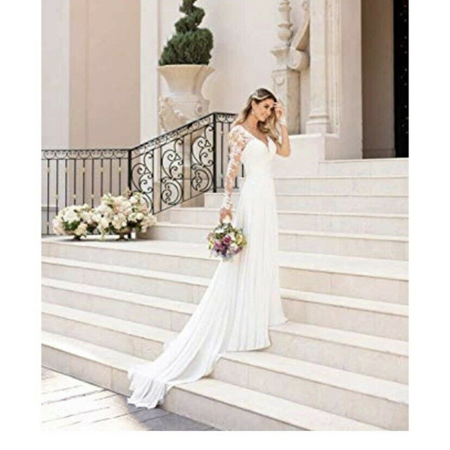 Stunning Bridal Gown Wedding Dress Illusion Sleeves 15/16 -NEW in Wedding in Oshawa / Durham Region - Image 3