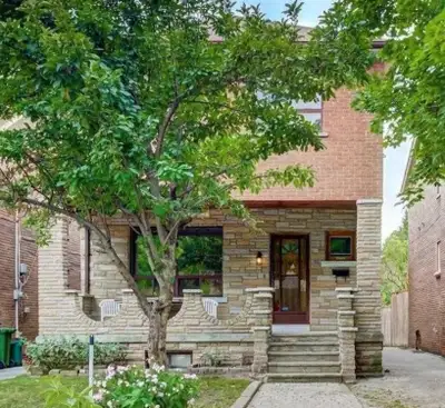 1 bedroom apartment Broadview and Danforth area