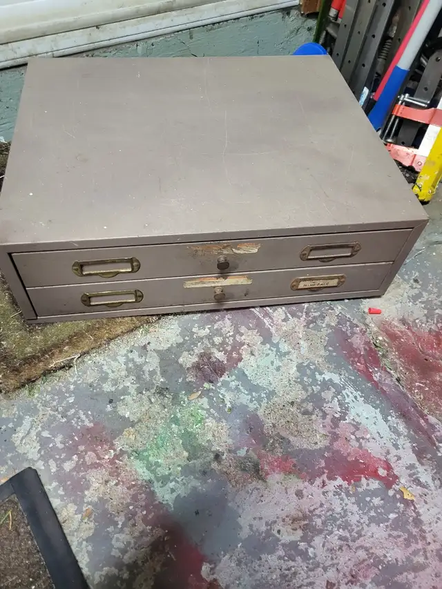 Metal drawer cabinet in Tool Storage & Benches in St. Catharines - Image 7