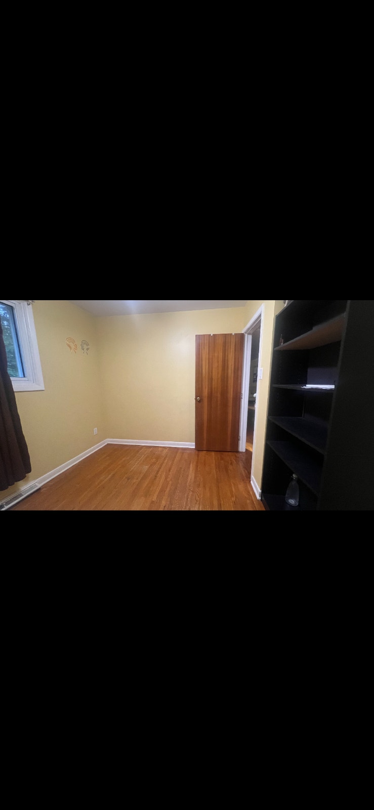 Two Bedroom apartment for rent , Available Nov 01 4