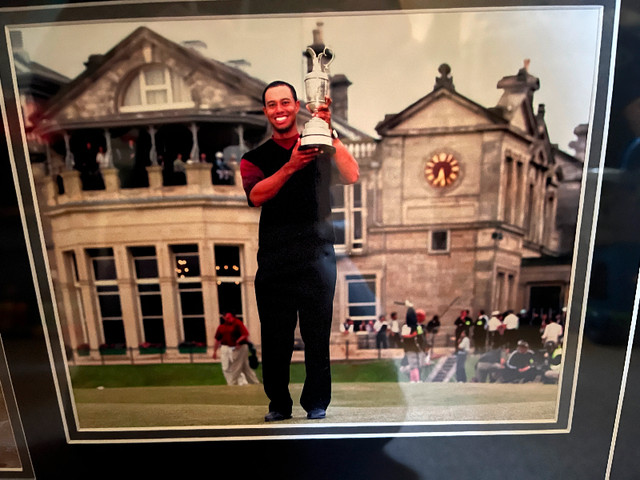 Tiger Woods Jack Nicklaus 2005 British Open Framed Picture in Arts & Collectibles in Mississauga / Peel Region - Image 2
