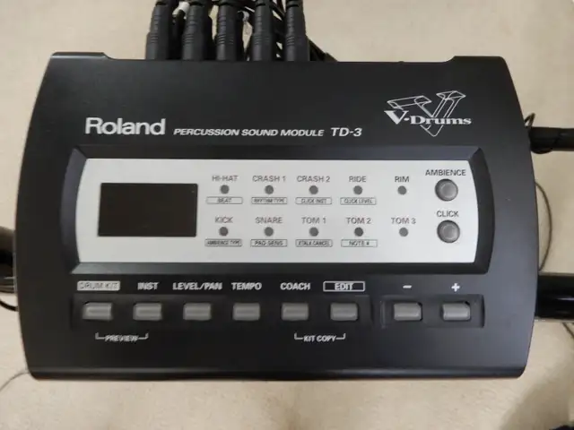 ROLAND V-DRUMS TD-3 KIT - Reduced!! in Drums & Percussion in Belleville - Image 3