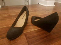 Black wedge heels