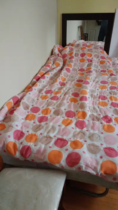 BEDROOM FOR RENT$750/MO,RICHMOND HILL.416.839.8485