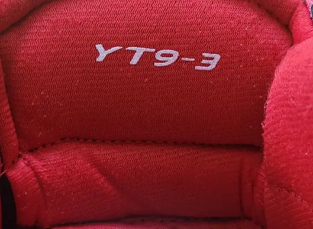 Youth XLarge CCM Hockey Pant in Hockey in Calgary - Image 5