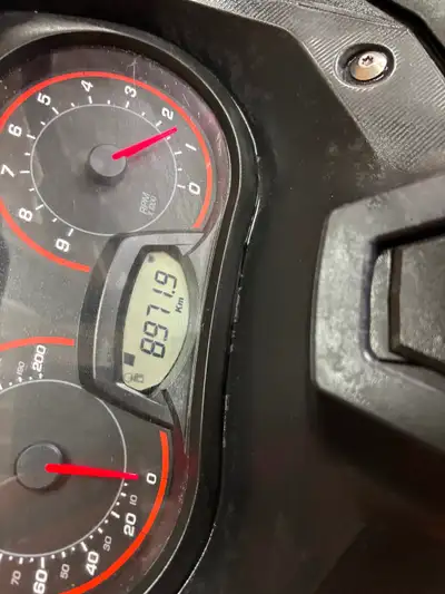 2013 800 in great shape , new clutch rollers beginning of this year Reverse and optional pull start...